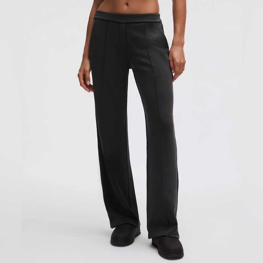 Lululemon Softstreme Pintuck Mid-Rise Pant Regular